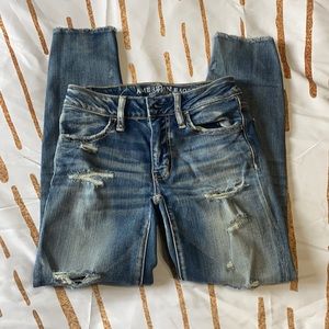 AMERICAN EAGLE HIGH WAISTED SKINNY JEANS